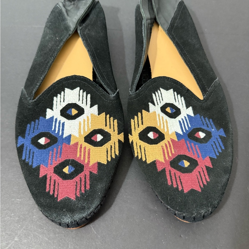 Suludos size 10 western Aztec print